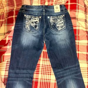 Flare Miss Me Jeans size 29. Jeans are in good condition!